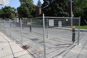 Temporary fence installation